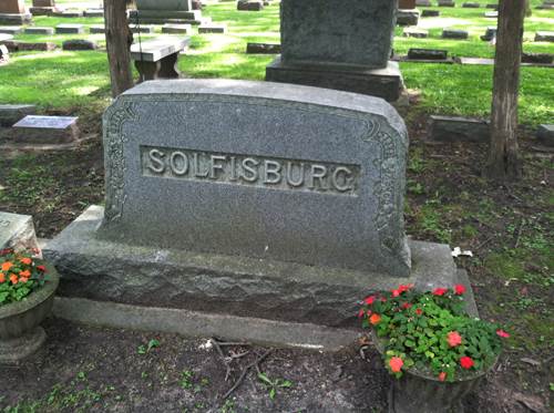 Roy J. Solfisburg Jr. cemetery 01